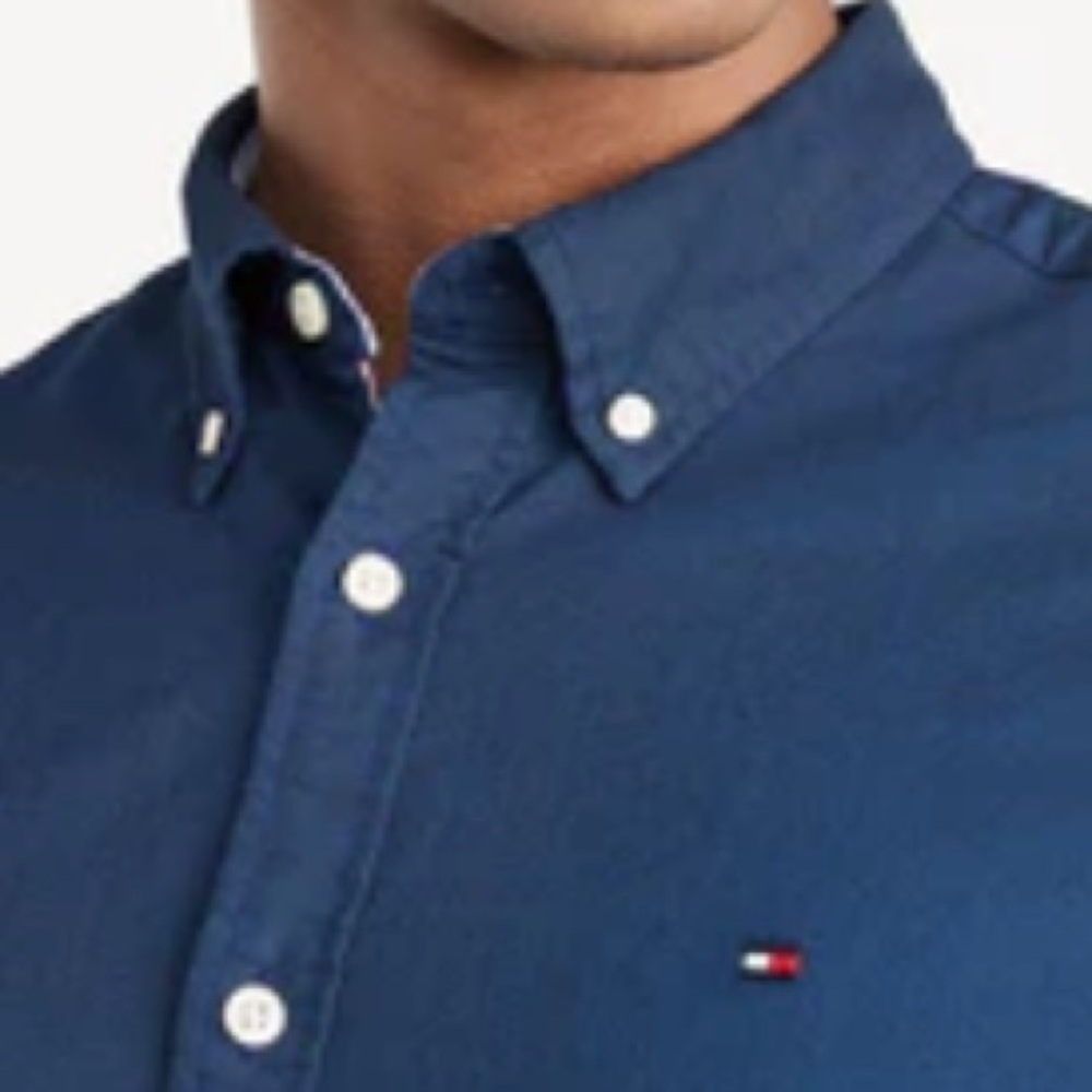 TOMMY HILFIGER Men's Casual Short Sleeve Button Down Shirt in Classic Fi…